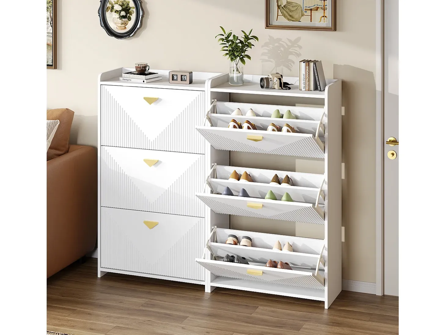 Conjunto de 2 zapateros blancos con 3 puertas abatibles y 6 compartimentos