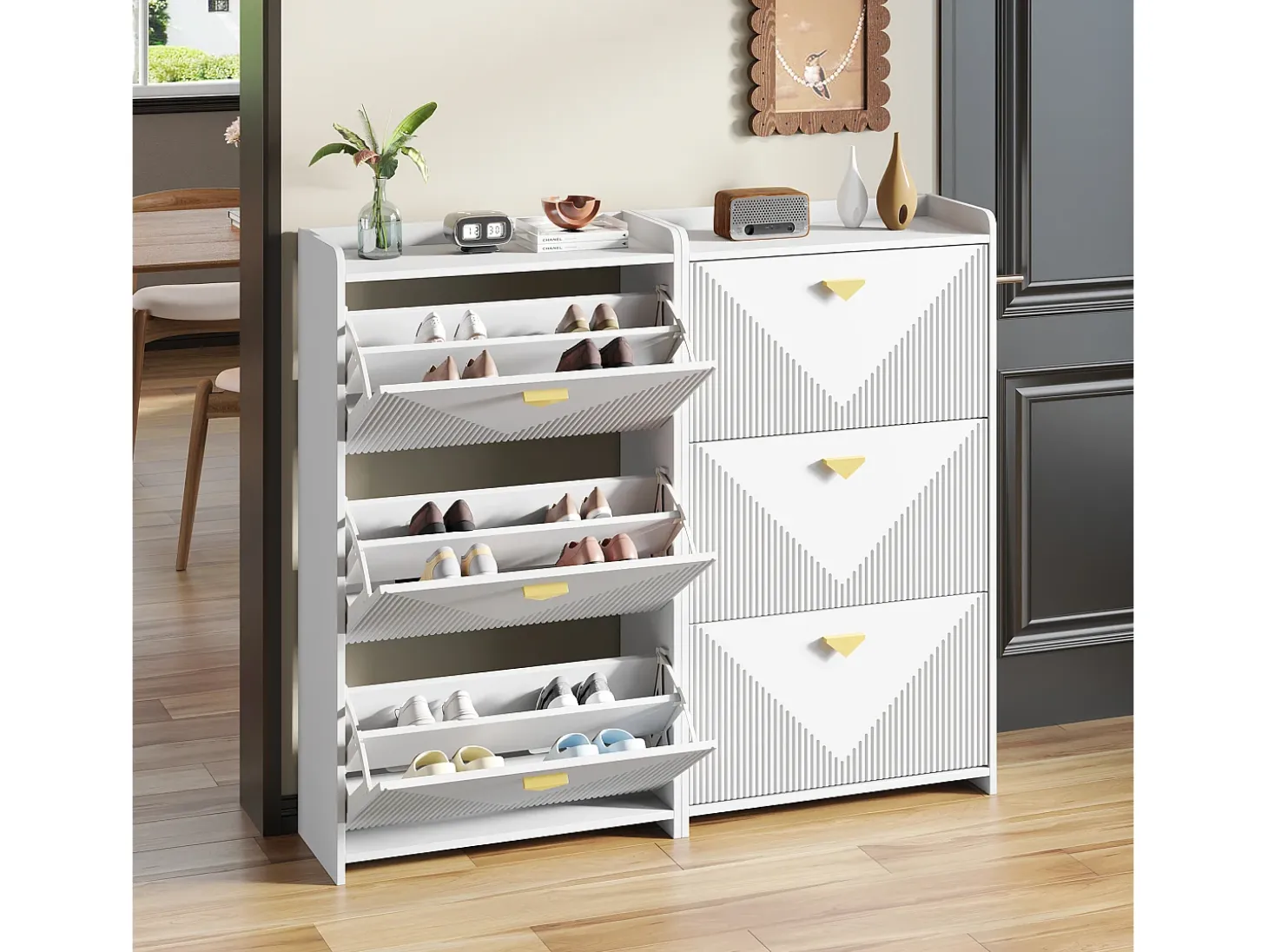 Conjunto de 2 zapateros blancos con 3 puertas abatibles y 6 compartimentos