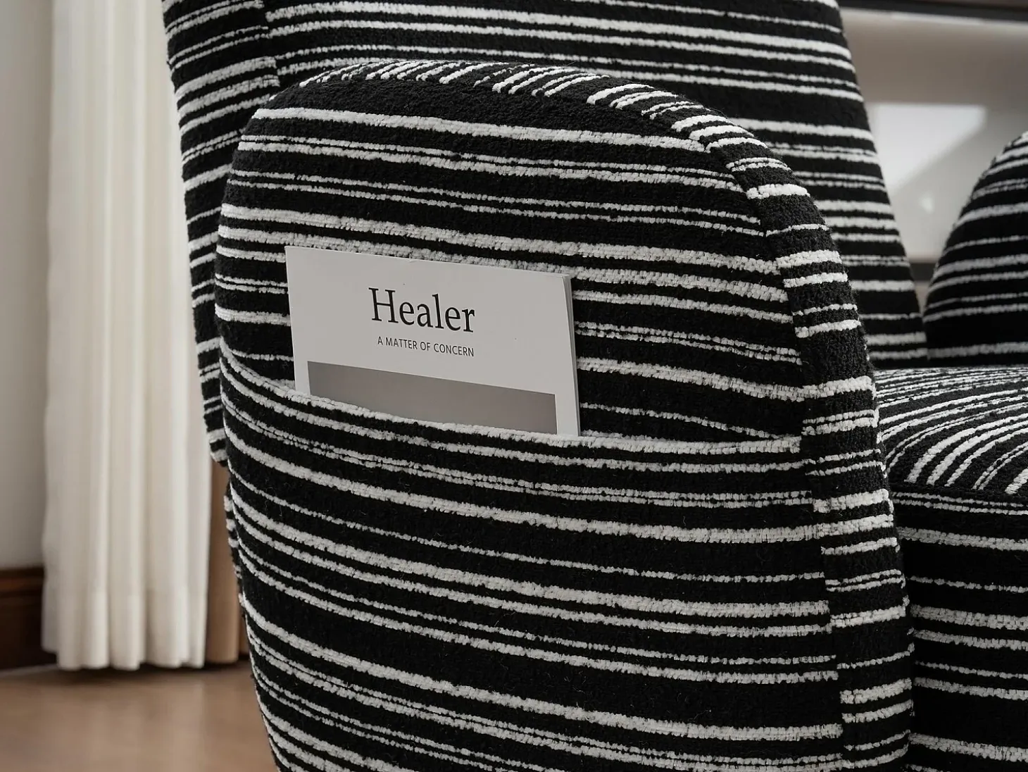 Línea 1.0 - Sillón Relax Bouclé con Reposabrazos con Bolsillos - Confort Ergonómico - Color Caqui - Para Decorar Cualquier Habitación