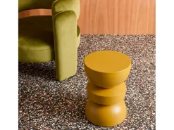 Mesa auxiliar de metal mostaza