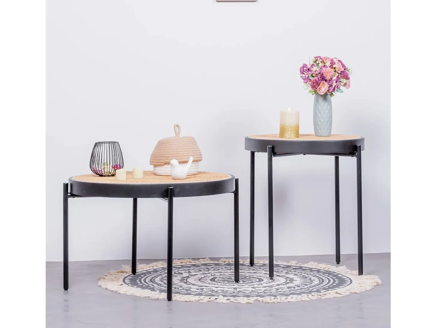 Mesa auxiliar retro con detalles en ratán natural (46cm) - North - Negro