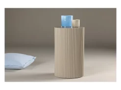 Mesa de rincón Lenox Ø30cm pedestal beige.