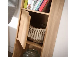 Mueble 3 estantes con una puerta