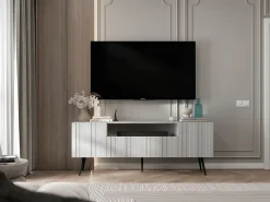 Mueble de TV con 3 puertas y hueco – Cuerpo blanco mate, frentes acanalados blanco mate – 150 cm, patas negras