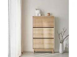 Mueble para zapatos de color nogal con 3 puertas natural