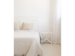 Pack 2 mesitas de madera maciza en tono blanco de 50x50cm - STOKE - DECOWOOD
