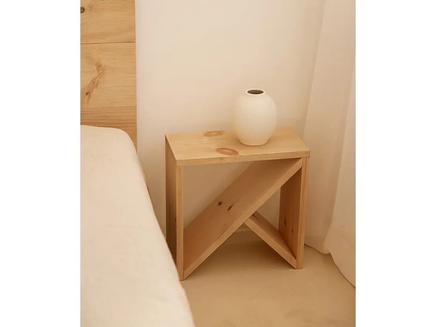 Pack 2 mesitas de madera maciza en tono roble medio de 40x40cm - STOKE - DECOWOOD