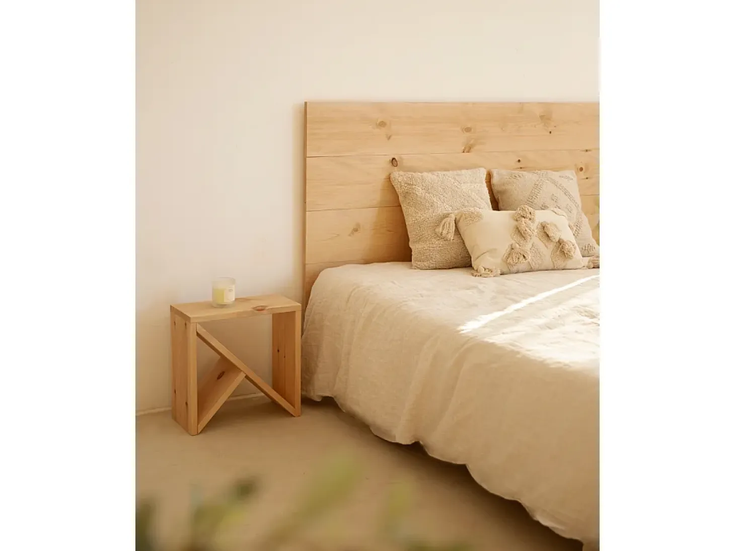 Pack 2 mesitas de madera maciza en tono roble medio de 40x40cm - STOKE - DECOWOOD