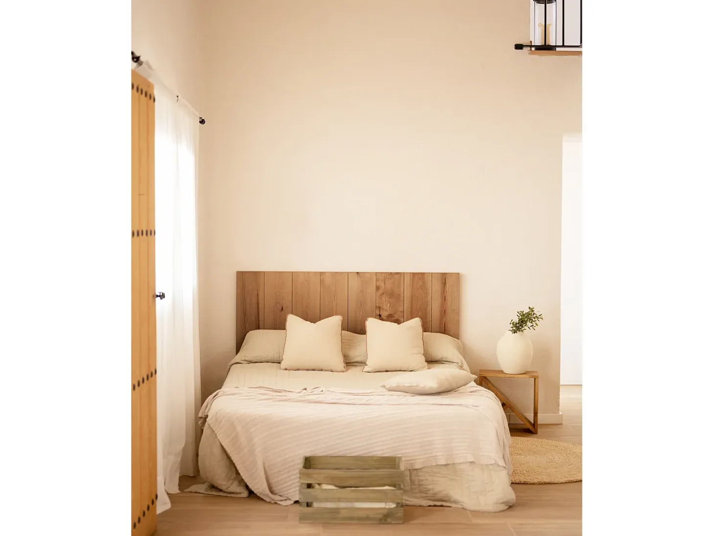 Pack 2 mesitas de madera maciza en tono roble oscuro de 50x50cm - STOKE - DECOWOOD