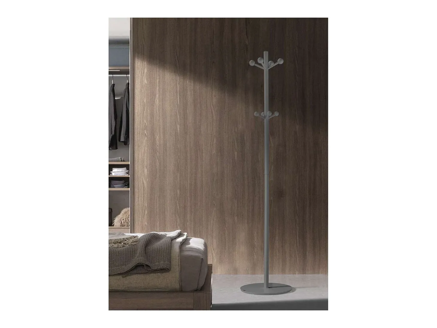 Perchero mod. 402 lacado en color gris, 180 cm(alto)37 cm(ancho)37 cm(largo)