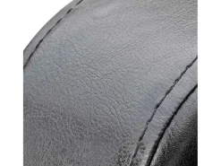 Sillón de cuero sintético negro