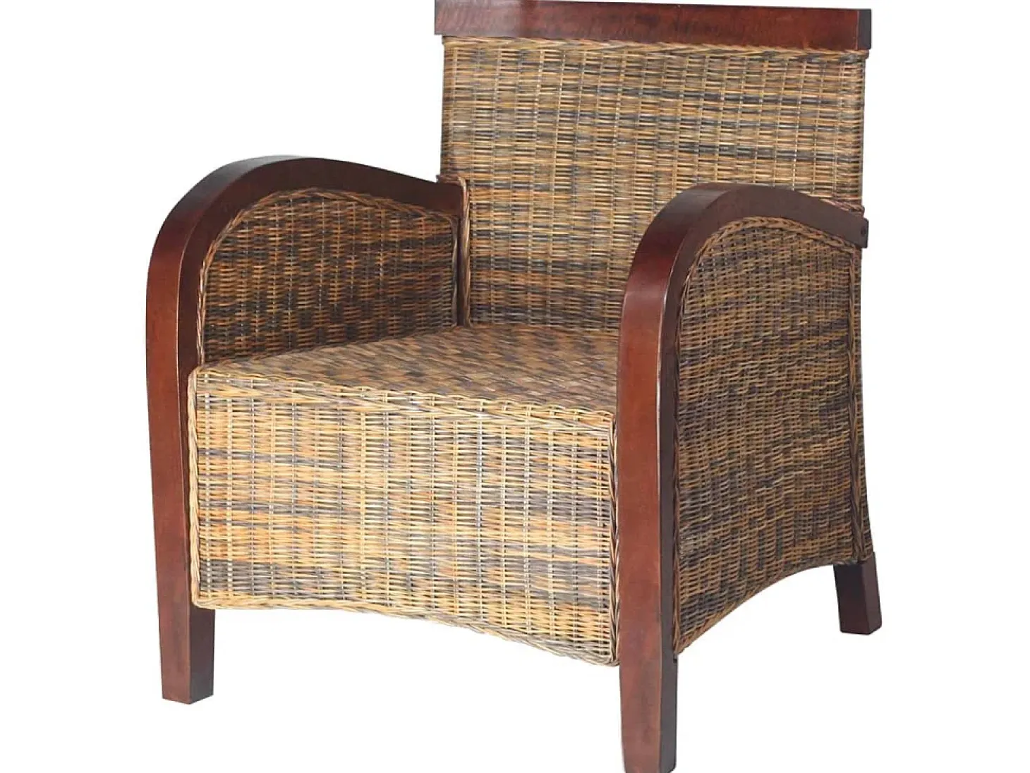 Sillón de ratán tejido a mano