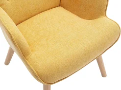 Sillón de tela amarillo mostaza capitoné. Estilo escandinavo. VATELY