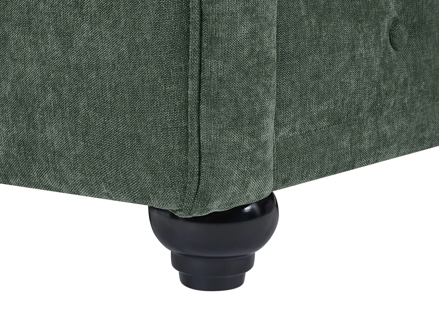 Sillón de tela color verde forma mítica CHESTERFIELD