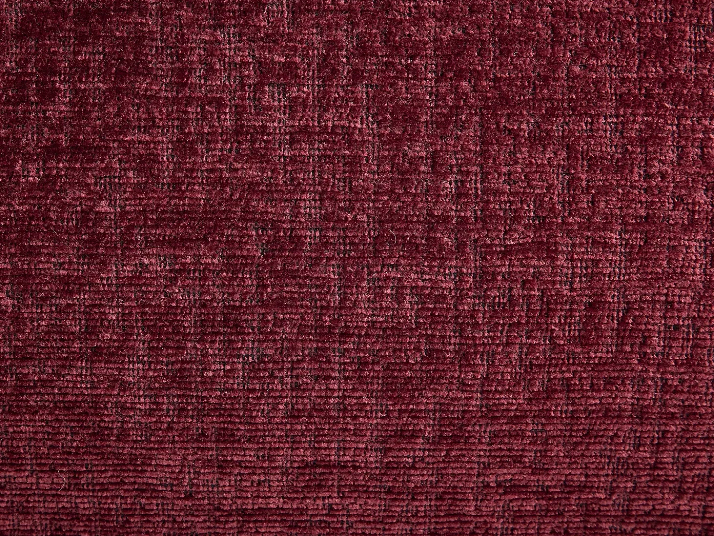 Sillón en chenilla color burdeos LUCIOTA