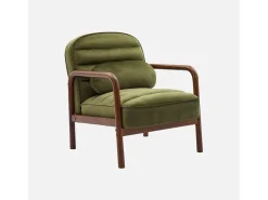 Sillón escandinavo de madera de hevea teñida de nogal y tela de
