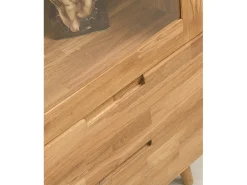 Vitrina Kundy de madera maciza de roble